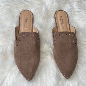 Mocha Brown Studded Pointy Toe Flats🤎